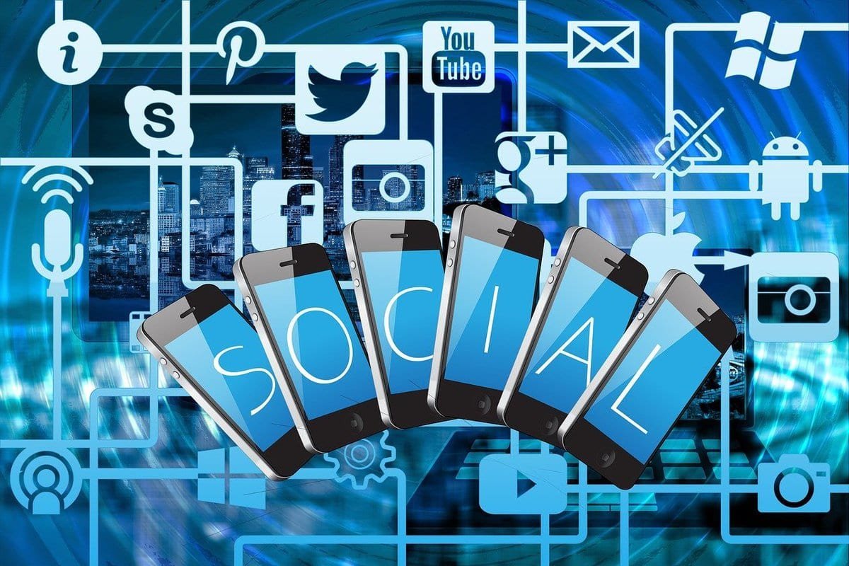 Crafting Effective Social Media Marketing Strategies: A Guide for Digital Marketers Crafting Effective Social Media Marketing Strategies: A Guide for Digital Marketers